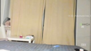 zoe_0 riding dildo 2-7-22