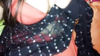 Caya1989  left side nipple shows