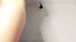 marysuz  fucks her boyfriend and gets a cumshot