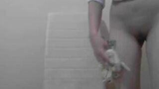 Playful_Goldie pantless 2