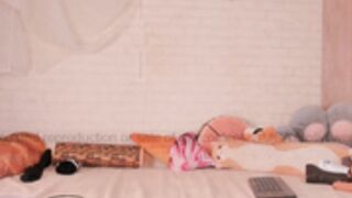 Mollyflwers THICC ASS breaks her dildo