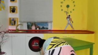 Alison_carters towel tease and drop