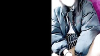 えれな (erena) masturbates in train