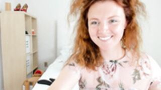 Haylee love play with her tits