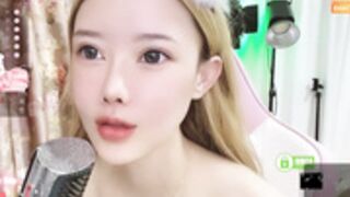 danceCoCo topless on 8 March 2023