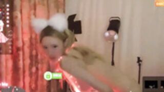 danceCoCo dancing topless 2 on 8 March 2023