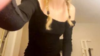 playboybarbie666 pussy flash first time