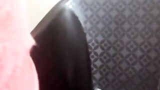 rimmijain Towel Pussy Flash