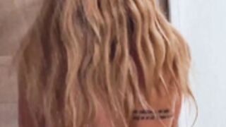 aussie whore shower