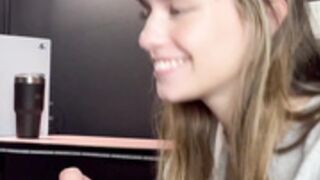 Soogsx Blows Her Boyfriend For Mouthful Of Cum Onlyfans
