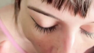 Soogsx Pulls Down His Pants and Goes To Work Onlyfans