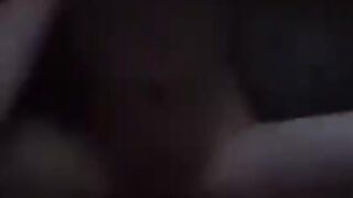 Japonesa gimiendo rico