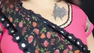 chubby marathi aunty huge boobs and big deep navel in p