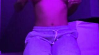 Andrea posso (me) playing with my tits for yall