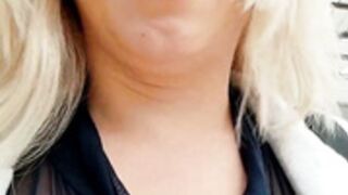 _gitana_showing boobs in mall