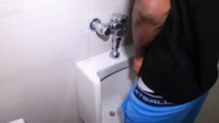 Kendra Kox PAWG Takes BBC in Public Bathroom