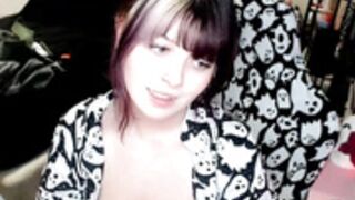 LilyPixel dildo 25yo