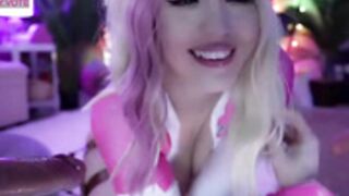 Heatherbby fuck machine and blowjob