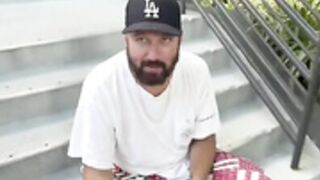 Royalwednesday meets fan and fucks