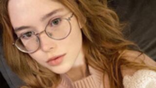 hee_jin masturbating in public