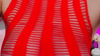 Валерия Токарская помогает России победить шлюха сука
