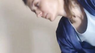 athletic blonde deelightfull rubbing her pussy