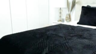 LUA deep fingers and naked play