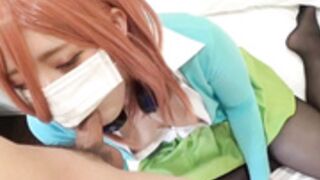 Miku Nakano Cosplay
