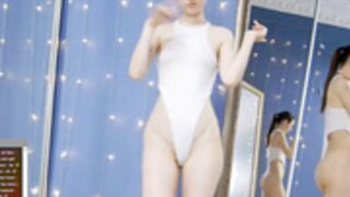 Kriskras__ pussy slips on 21 March 2023