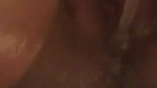 Hot Bbw crystal28 masturbating in hot tub