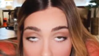 oliviamaebae loves riding a big dick