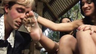 Carla Novaes, Marcia Kelly & Paulo as Anna Maria