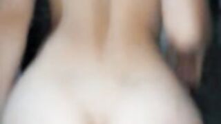 Pendeja de 18 años pt2 me salta en la verga