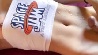 danihottgirl cums all over herself