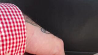 Married Maine MILF Gets Finger Fucked In LA Traffic