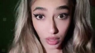 Emma_land 2 face XoXo_Emma private vids