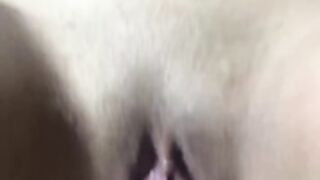 Chica follando con dildo