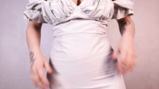 dre@ming_kira non-nude sexy downblouse/cleavage