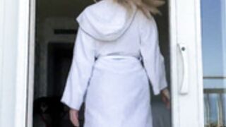 Dakota James x Heidi Grey bath