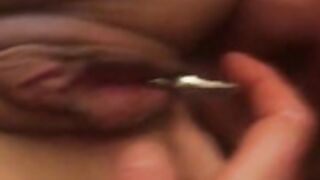 sounding her peehole