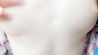 shy_dy spreads her pussy