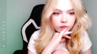 small_blondee 2023-03-02