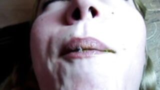 Elecebra eating chewing and swallowing shit in scat