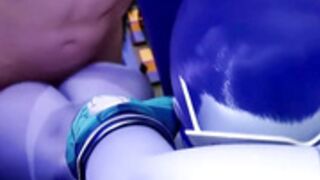 Widiwmaker taken from behind