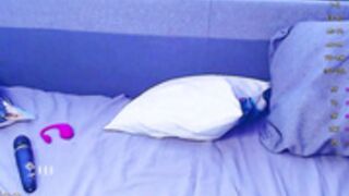 knock1knock cute chubby cunt alone, socks+boots = <3