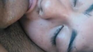 Mamando igual chupeta