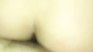 La invito a casa y la culeo 2