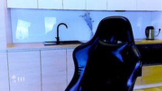 Was a war refugee 1yago, now luckily a happy hoe again