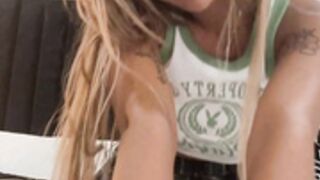 Viet_bunny - School Underboob tease