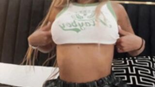 Viet_bunny - School Underboob tease